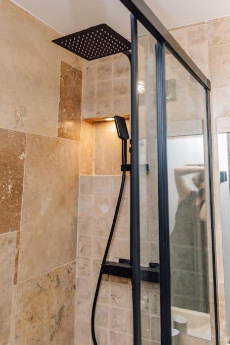 Studio Design Renove/ Berges Du Rhone Lyon Buitenkant foto